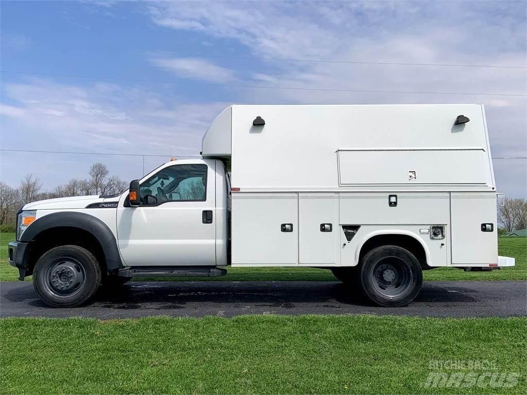 Ford F-450 Komunální / Multi-užitková vozidla