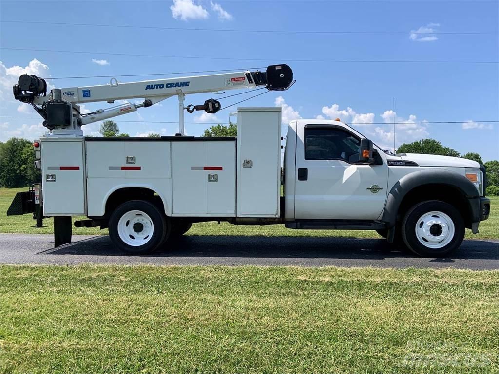 Ford F-450 Komunální / Multi-užitková vozidla
