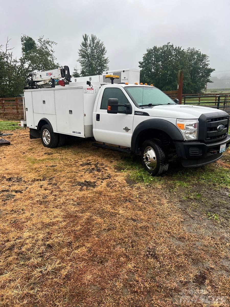 Ford F - 550 Komunální / Multi-užitková vozidla