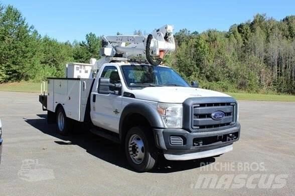 Ford F-550 Autoplošiny
