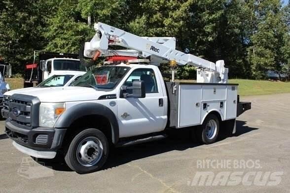 Ford F-550 Autoplošiny