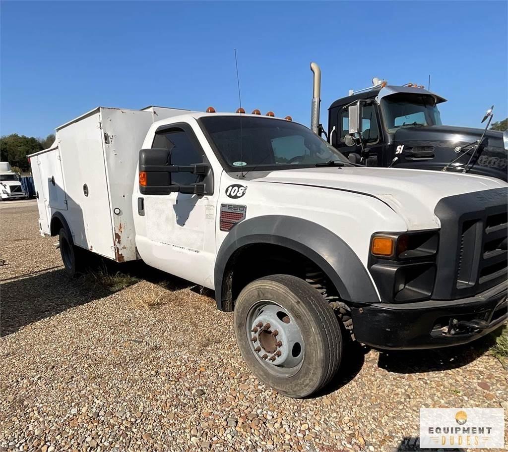 Ford F-550 Komunální / Multi-užitková vozidla