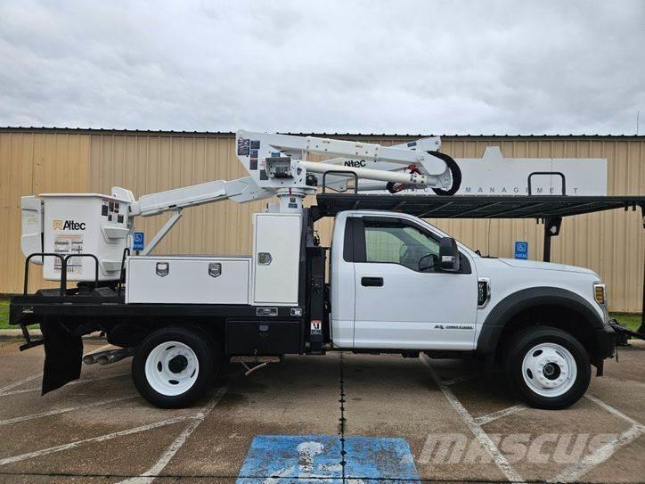 Ford F-550 Autoplošiny