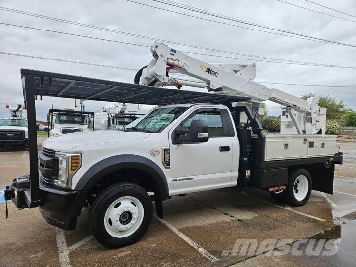 Ford F-550 Autoplošiny