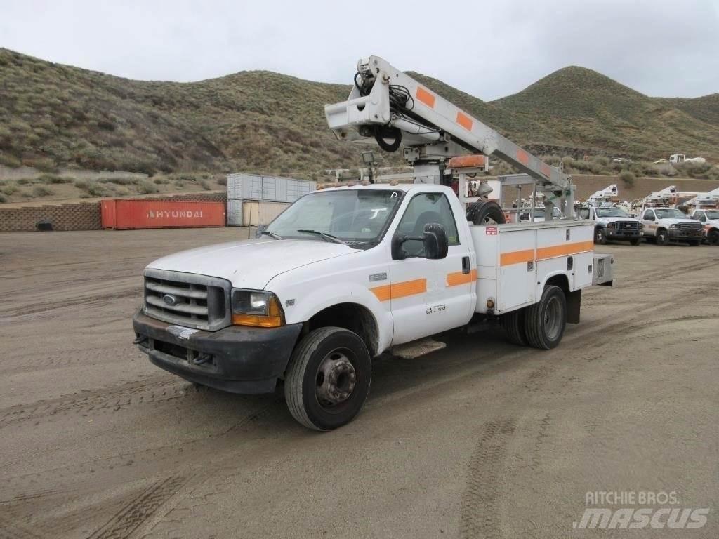 Ford F-550 Autoplošiny