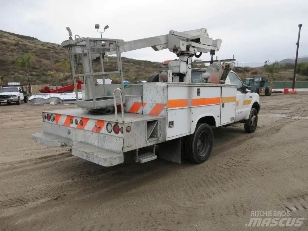 Ford F-550 Autoplošiny