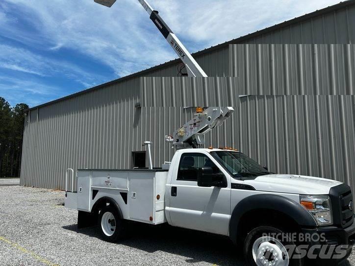 Ford F-550 Autoplošiny