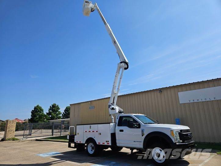 Ford F-550 Autoplošiny