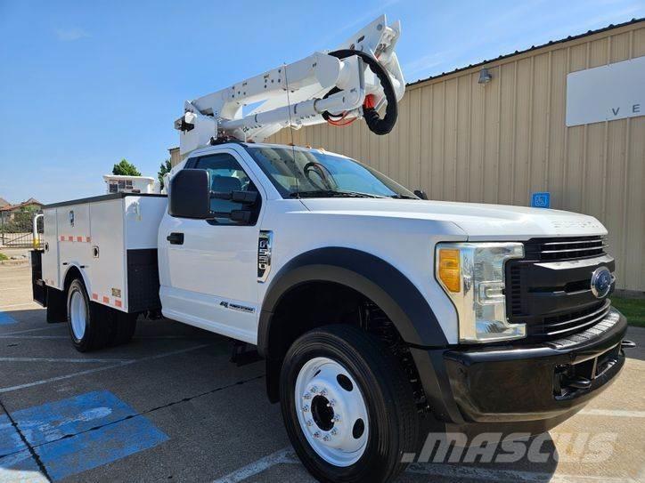 Ford F-550 Autoplošiny