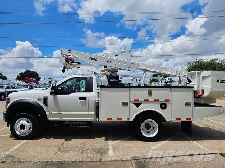 Ford F-550 Autoplošiny