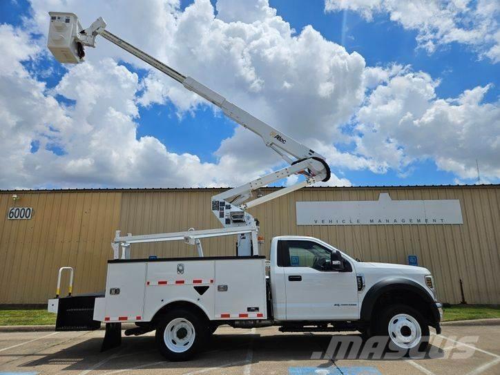 Ford F-550 Autoplošiny