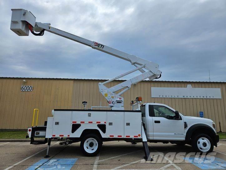 Ford F-550 Autoplošiny