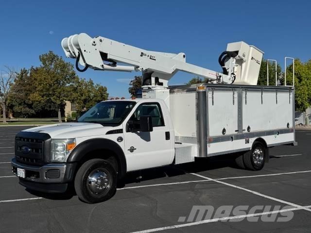 Ford F-550 Autoplošiny