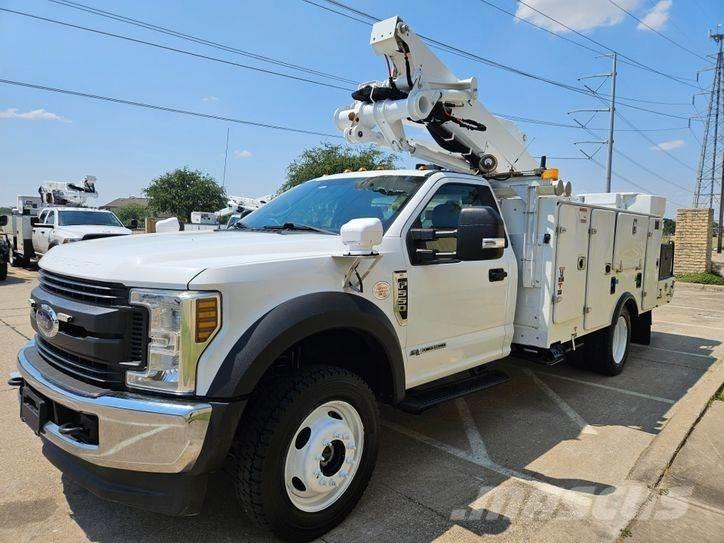 Ford F-550 Autoplošiny
