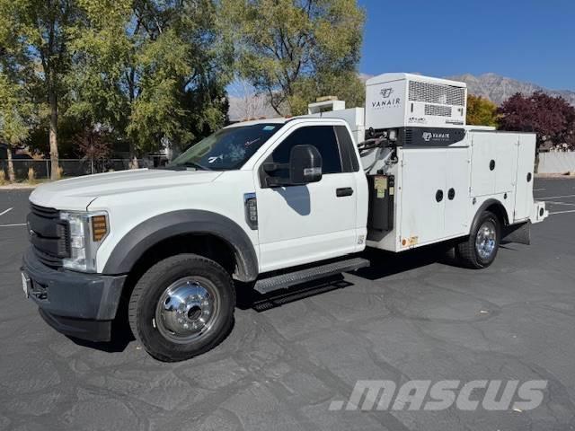 Ford F-550 Komunální / Multi-užitková vozidla