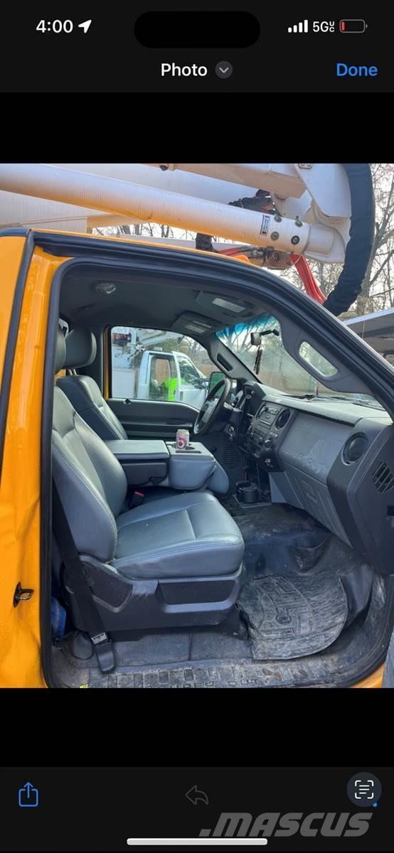 Ford F-550 Autoplošiny