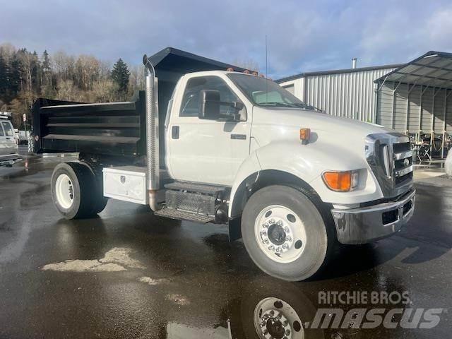 Ford F-650 Nákladní vozidlo bez nástavby