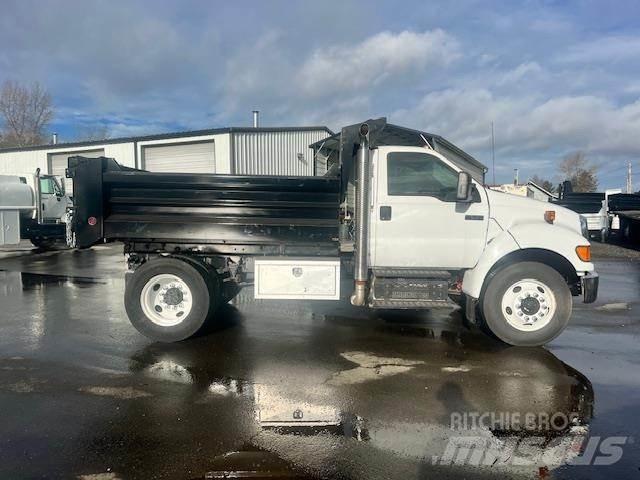 Ford F-650 Nákladní vozidlo bez nástavby