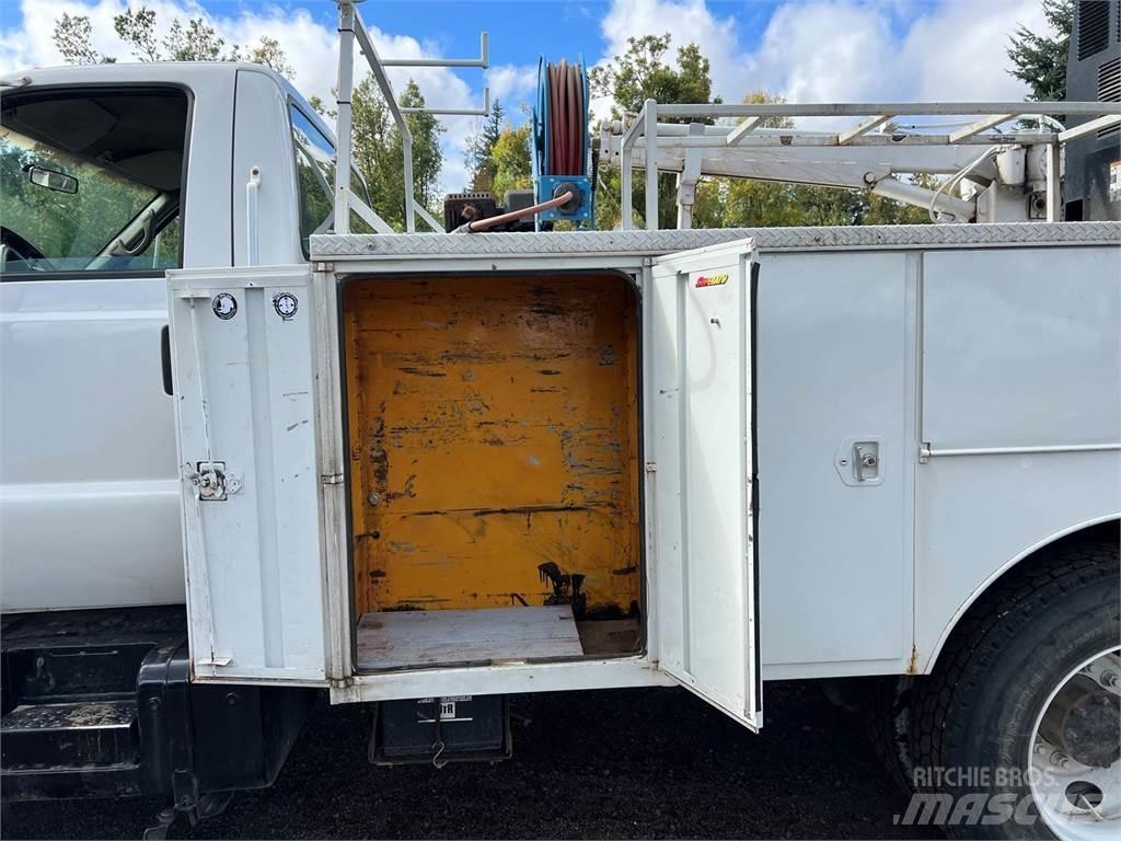 Ford F-650 Komunální / Multi-užitková vozidla