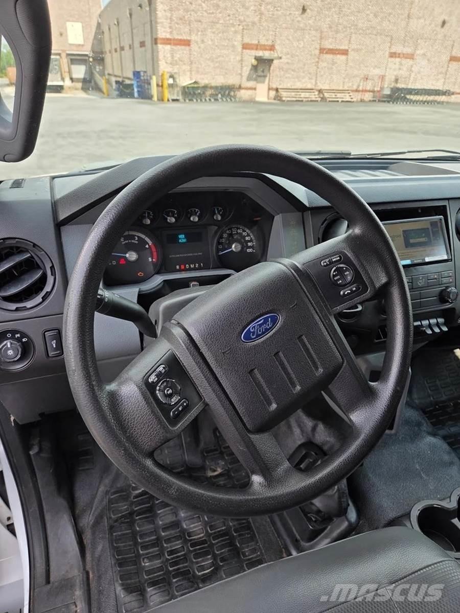Ford F-650 Skříňová nástavba