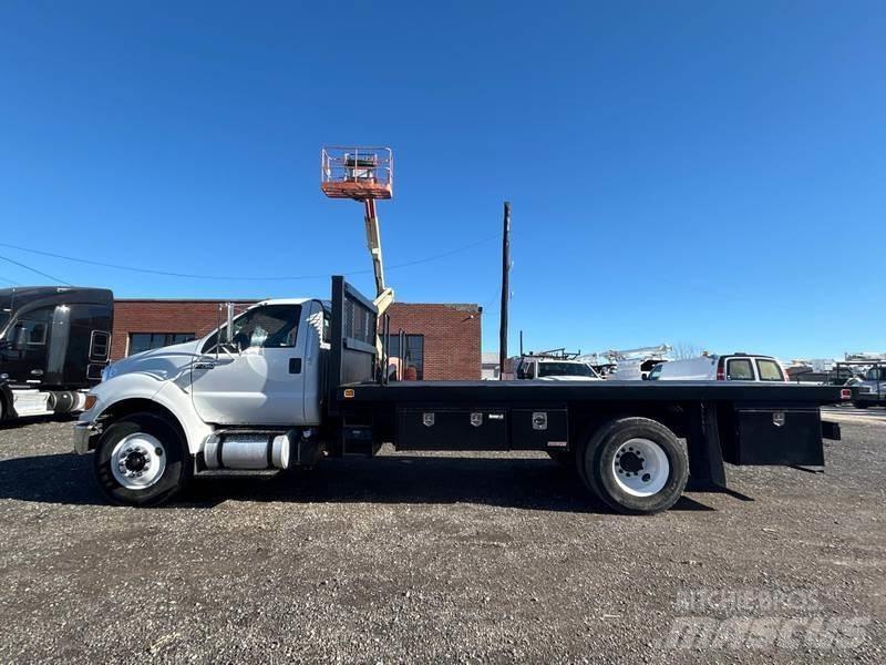 Ford F-750 Valníky/Sklápěcí bočnice