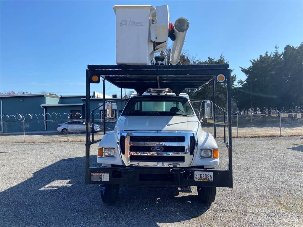 Ford F-750 Autoplošiny