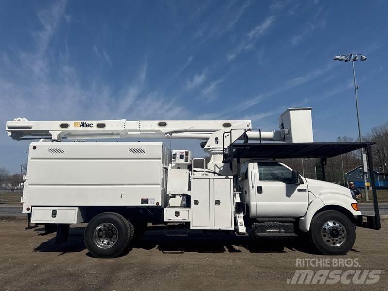 Ford F-750 Autoplošiny