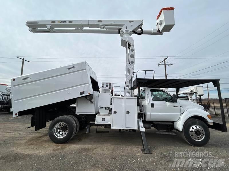 Ford F-750 Autoplošiny