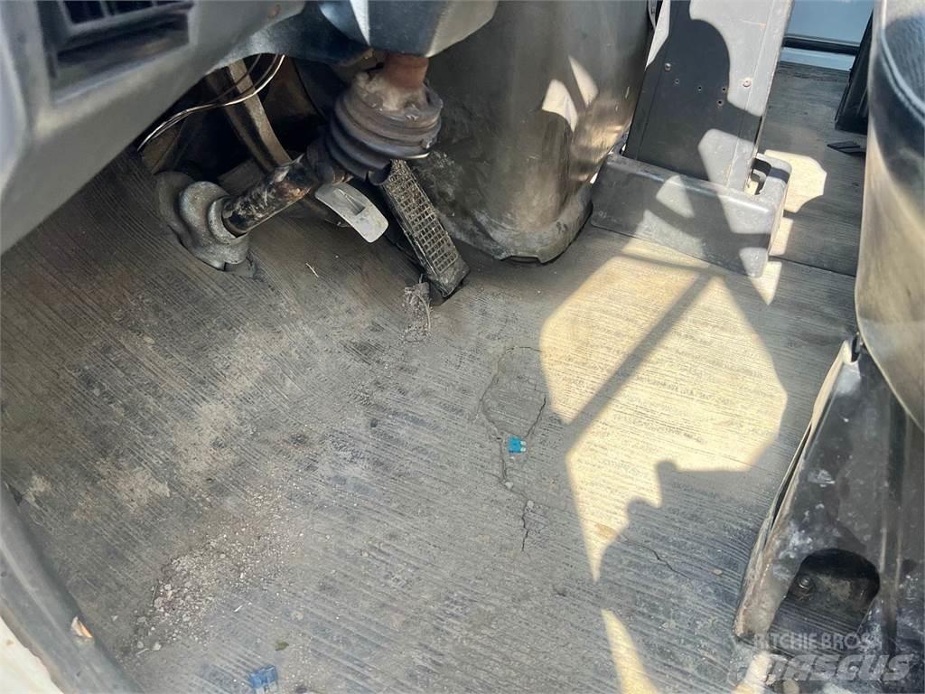 Ford L800 Kombinované/Čerpací cisterny