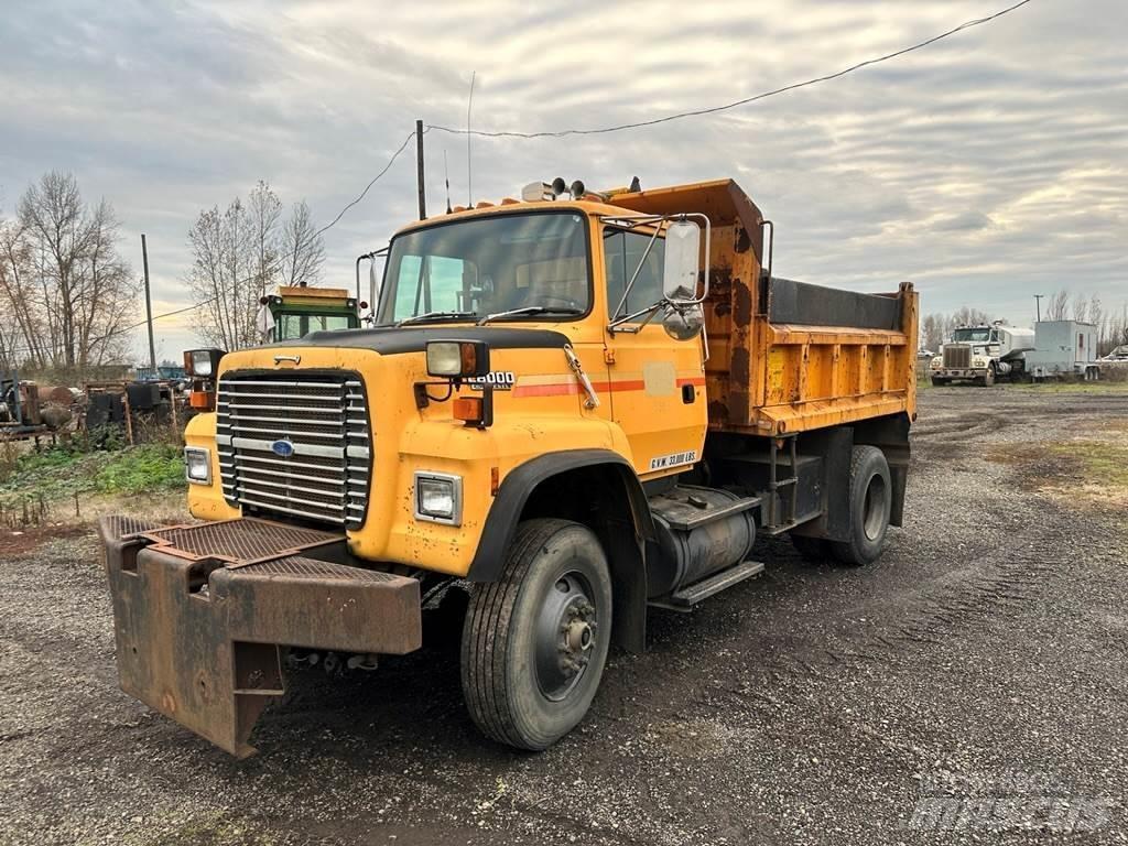Ford L8000 Sklápěče