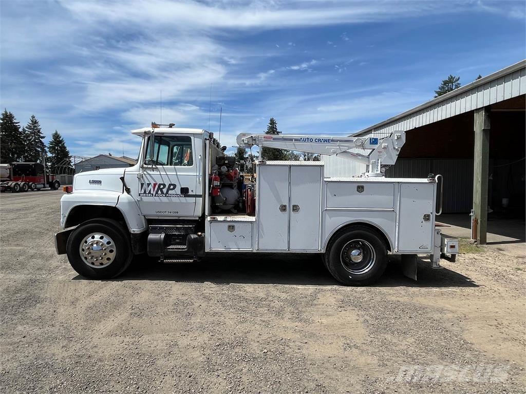 Ford L8000 Komunální / Multi-užitková vozidla