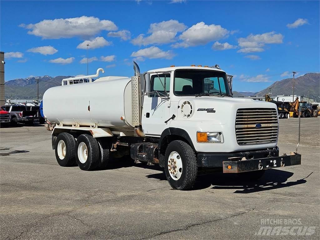 Ford L9000 Cisternové vozy