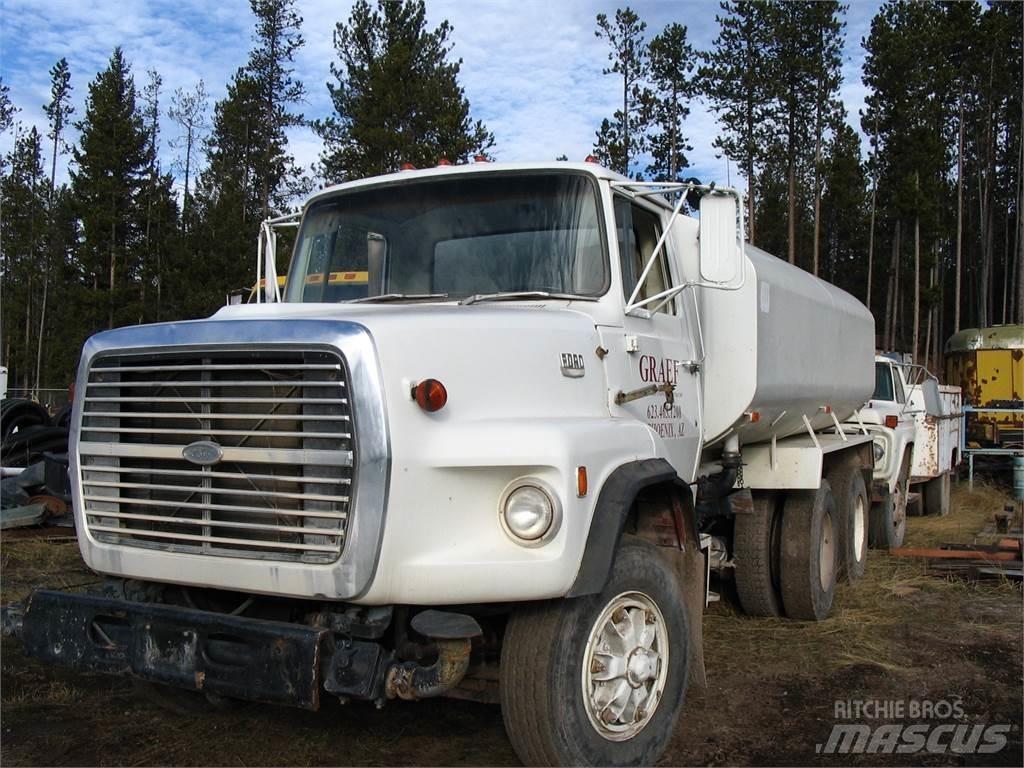 Ford LTS8000 Cisternové vozy