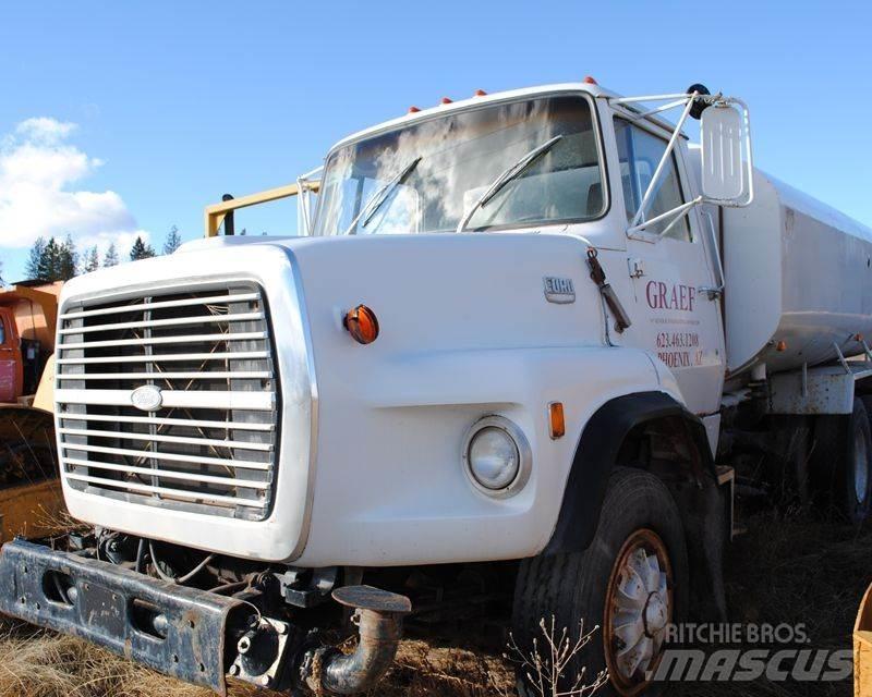 Ford LTS8000 Cisternové vozy