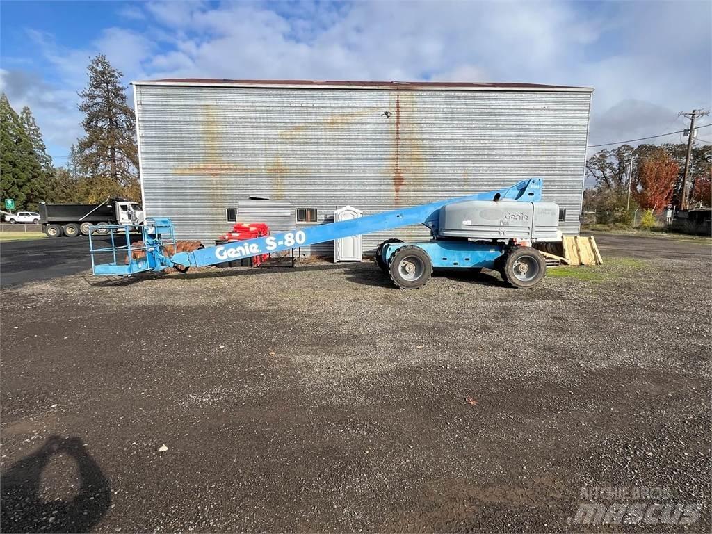 Genie S-80 Vertikální sloupové výtahy