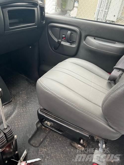 GMC C7500 Vozy na dřevní štěpku