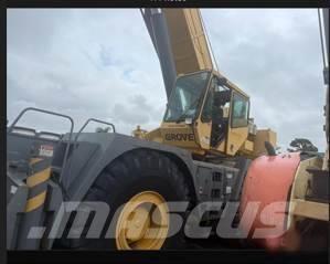 Grove 875C Jeřáby pro těžký terén