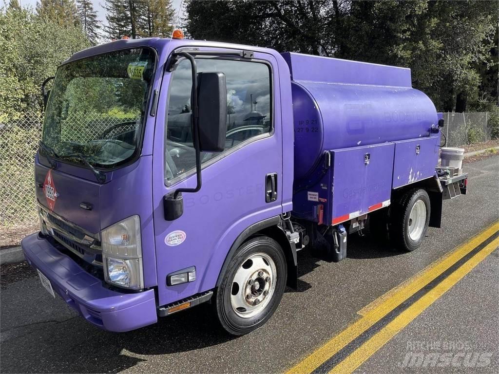 Isuzu NPR Cisternové vozy