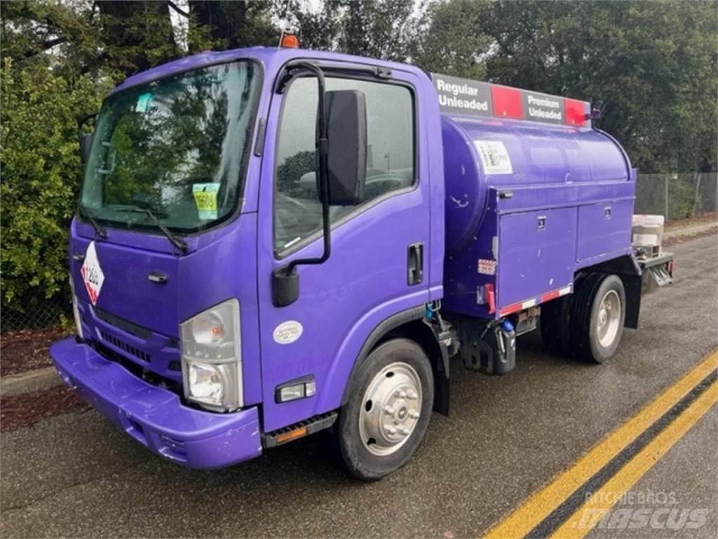 Isuzu NPR Cisternové vozy