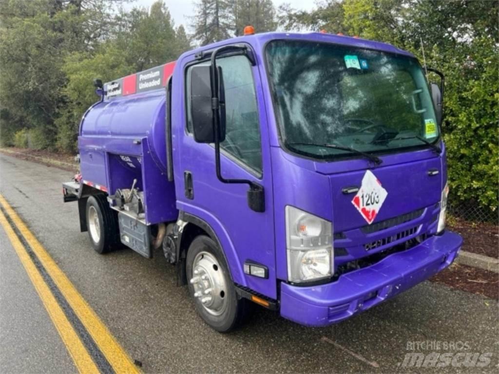 Isuzu NPR Cisternové vozy