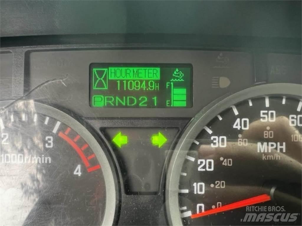 Isuzu NPR Cisternové vozy