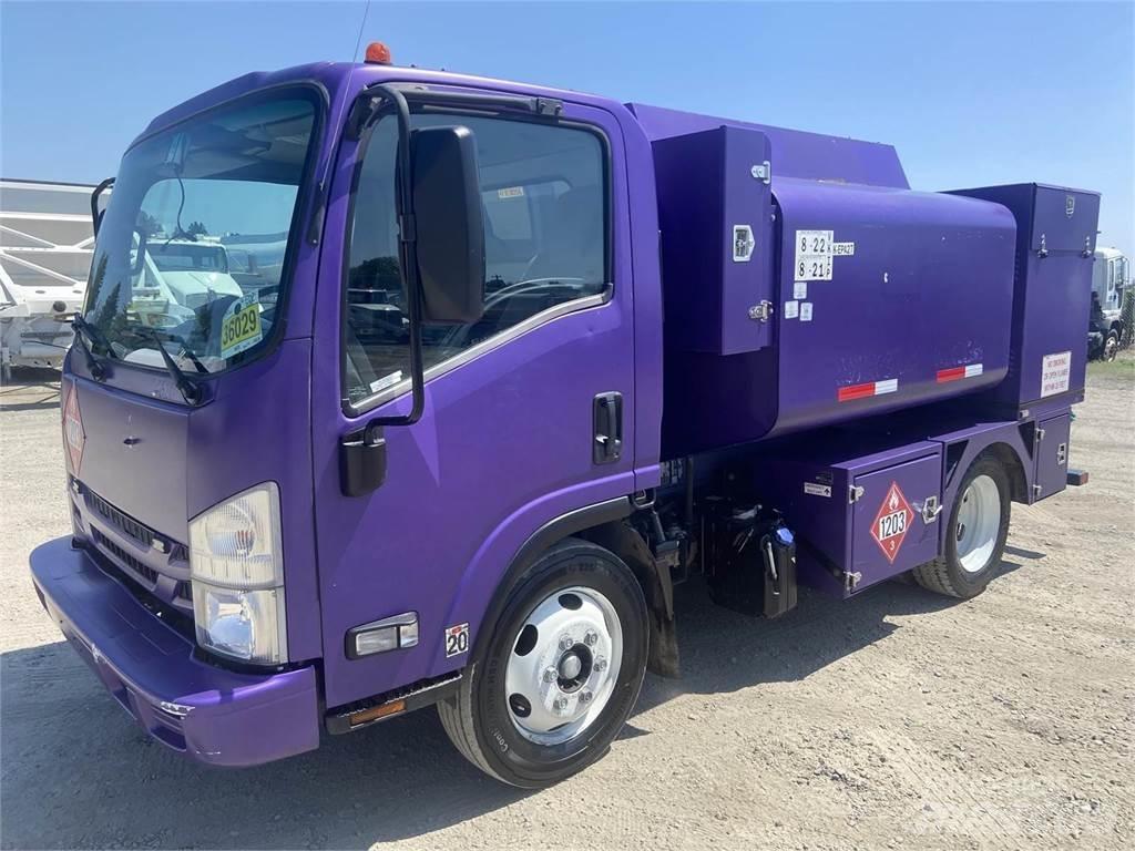 Isuzu NQR Cisternové vozy