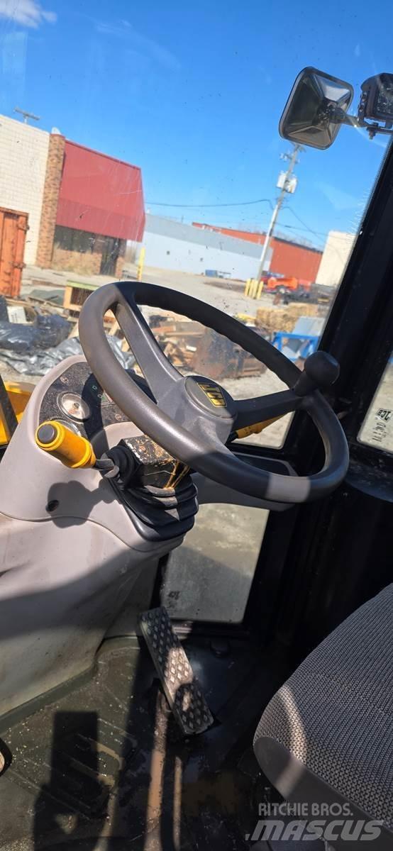 JCB 407 Kolové nakladače