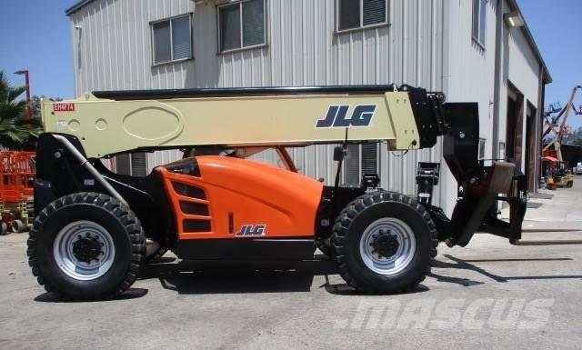 JLG 1055 Teleskopické manipulátory