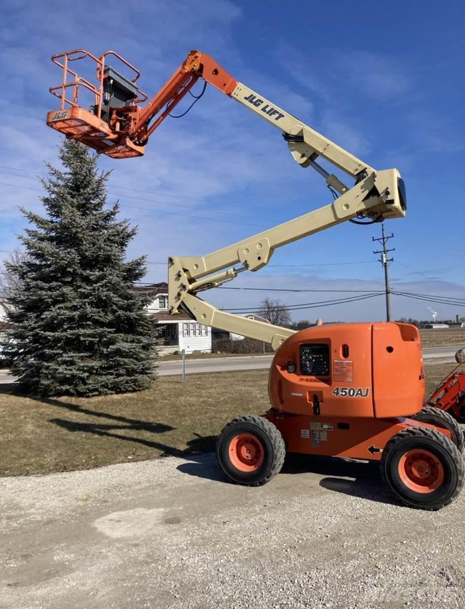 JLG 450AJ Vertikální sloupové výtahy