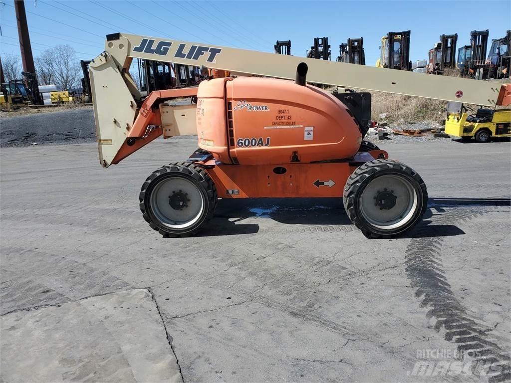JLG 600AJ Kloubové plošiny