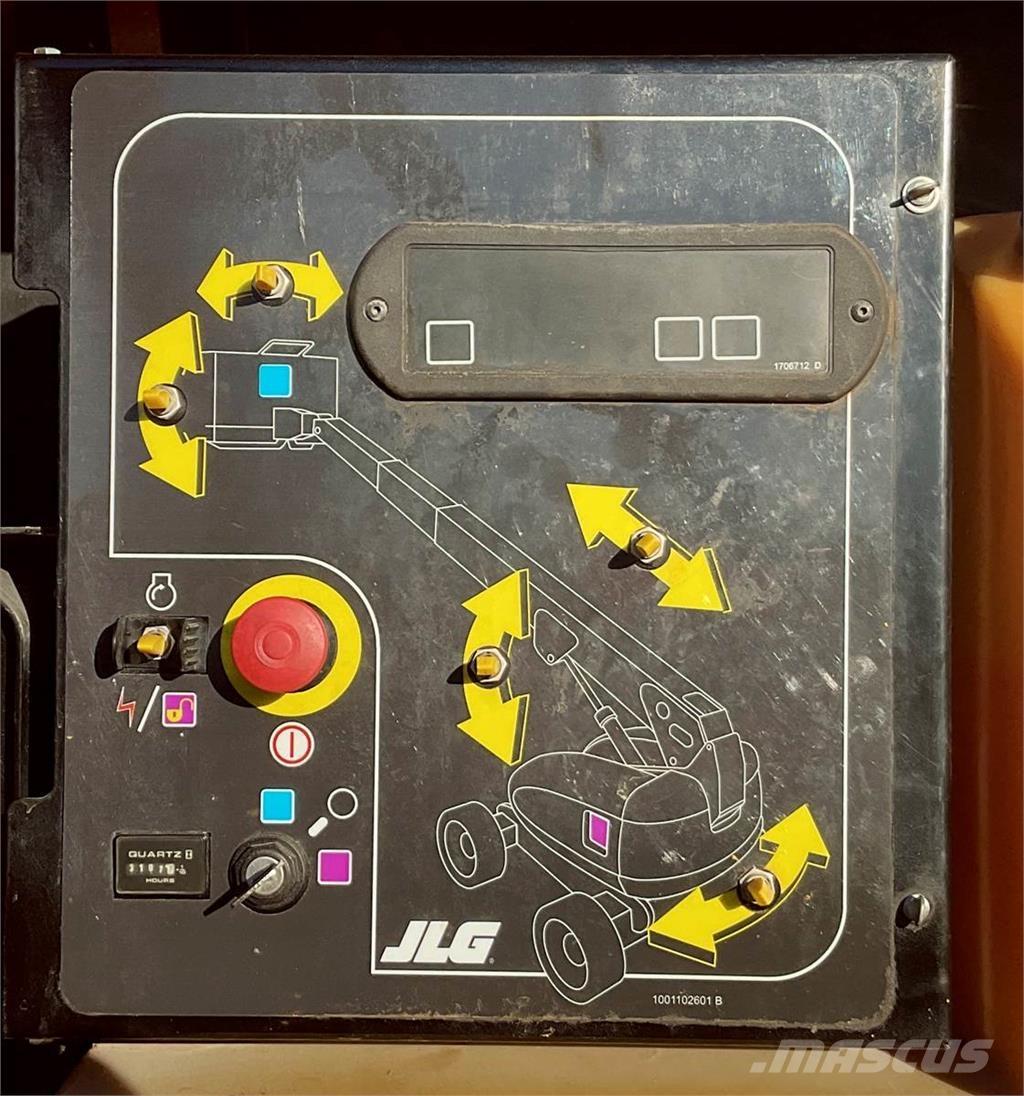 JLG 600S Teleskopické plošiny