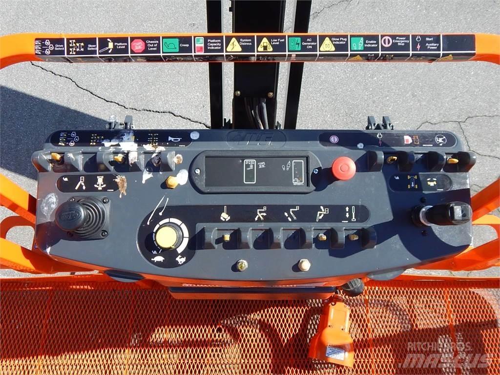 JLG 860SJ Teleskopické plošiny