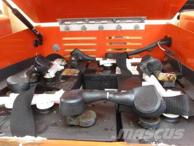 JLG M600J Další zvedače a plošiny