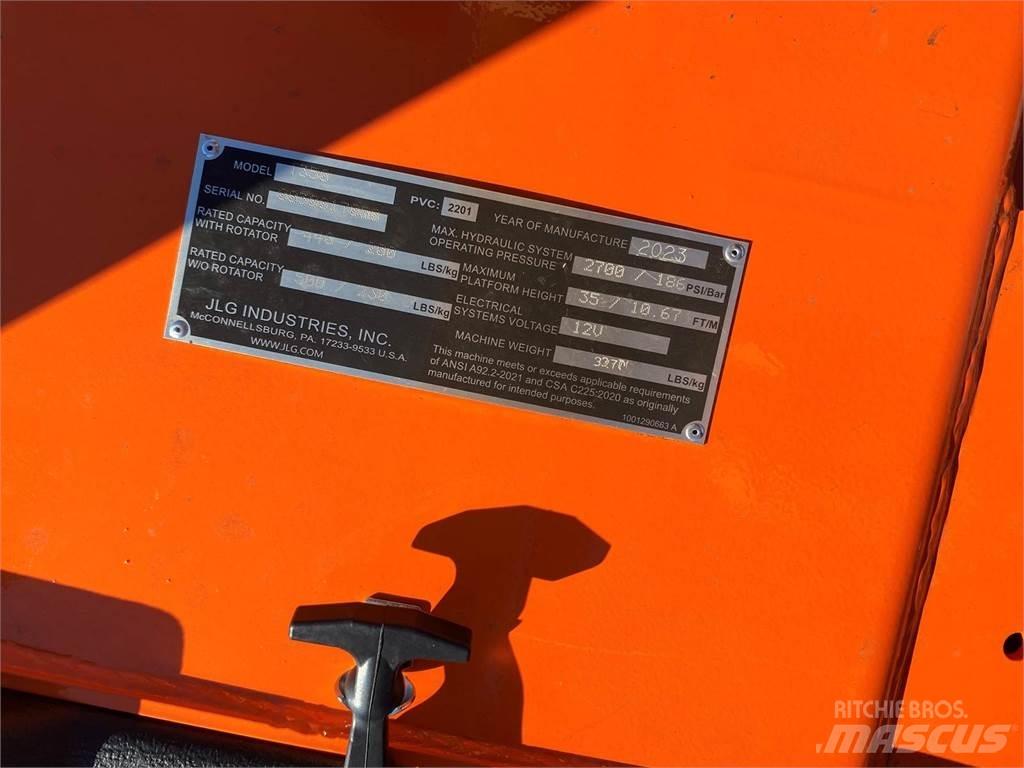 JLG T350 Přívěsové plošiny